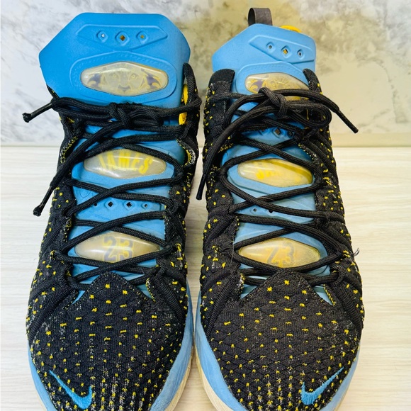 Nike LeBron 18 Lakers Heritage 2020 JAMES 23 Size 9.5 - Picture 7 of 11